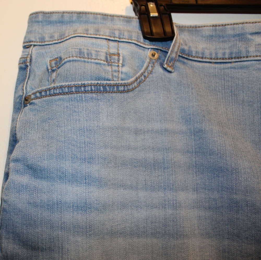 Torrid NWT 22 Midi Denim Front Slit Skirt Light Blue Denim Pencil Skirt - Picture 14 of 14